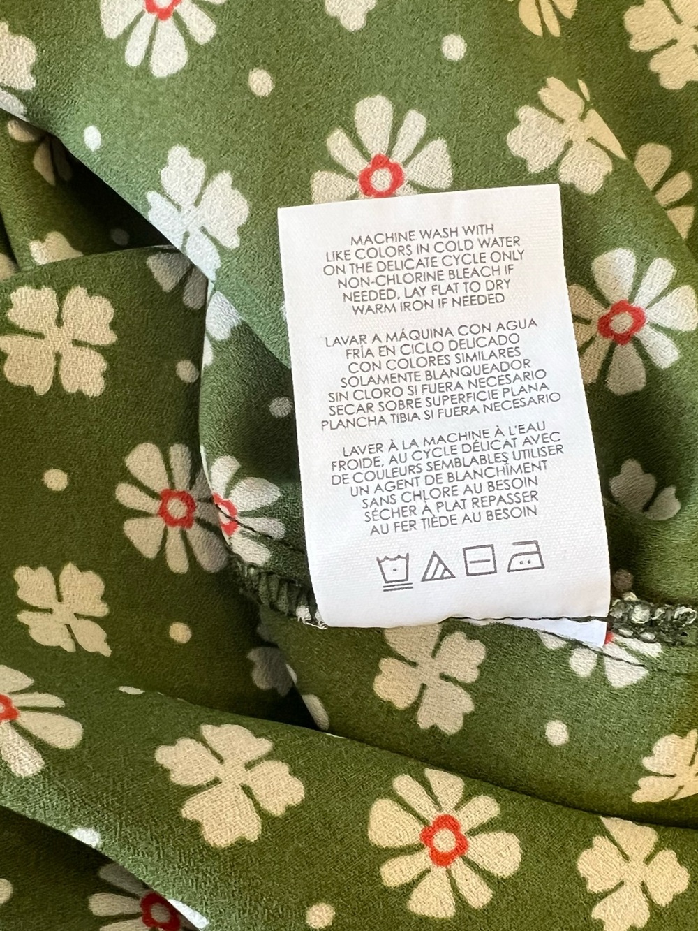 CAbi Snap Top #3985 Size XS - Picture 12 of 12